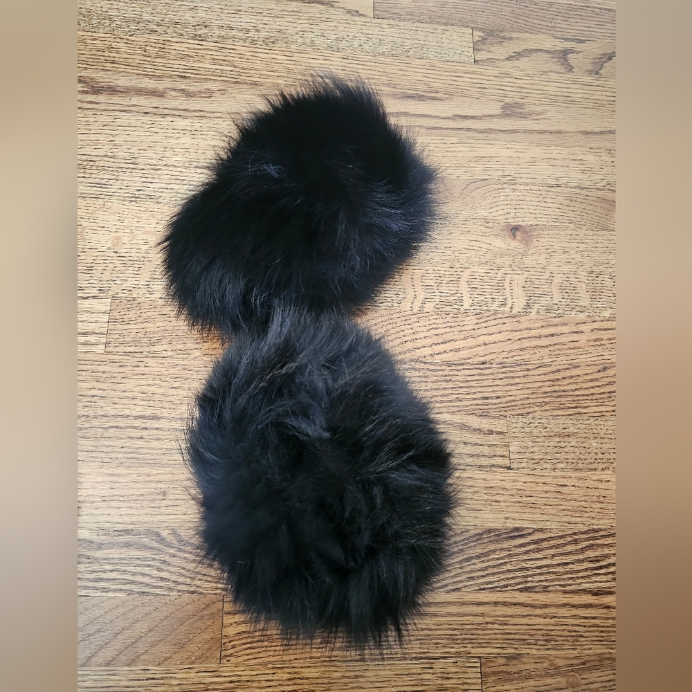 Faux fur wrist cuffs